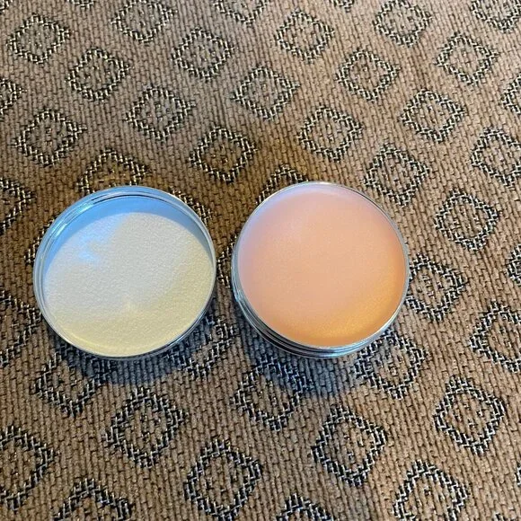 Bobbi Brown Hydrating SPF 15 Lip Balm, NWT, discontinued and difficult to find - Picture 2 of 7